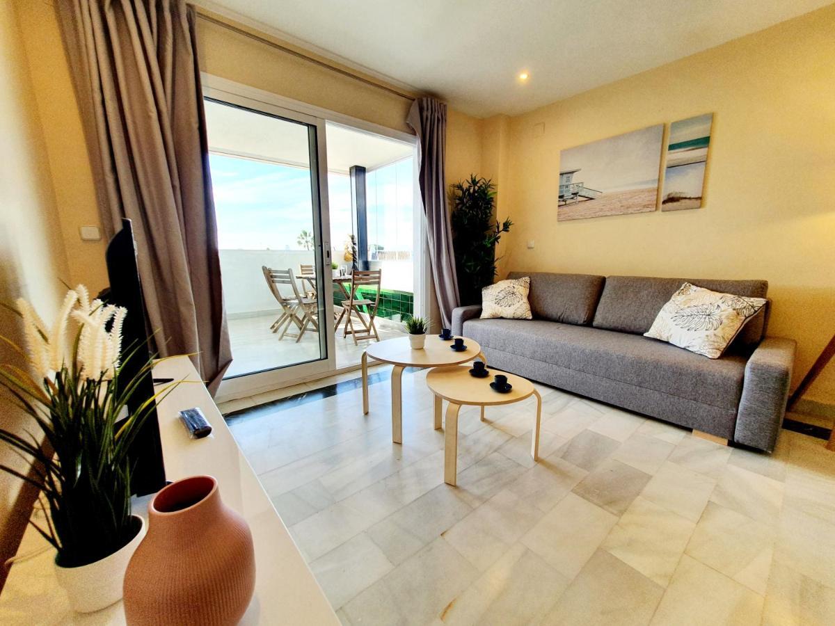 Cozy Apartment On The Beach Sitio de Calahonda Exteriör bild