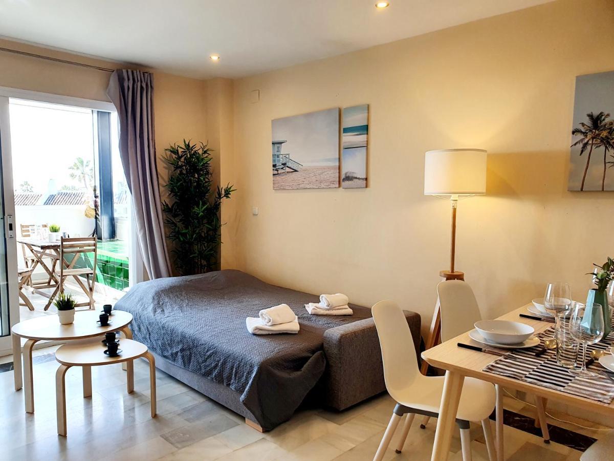 Cozy Apartment On The Beach Sitio de Calahonda Exteriör bild